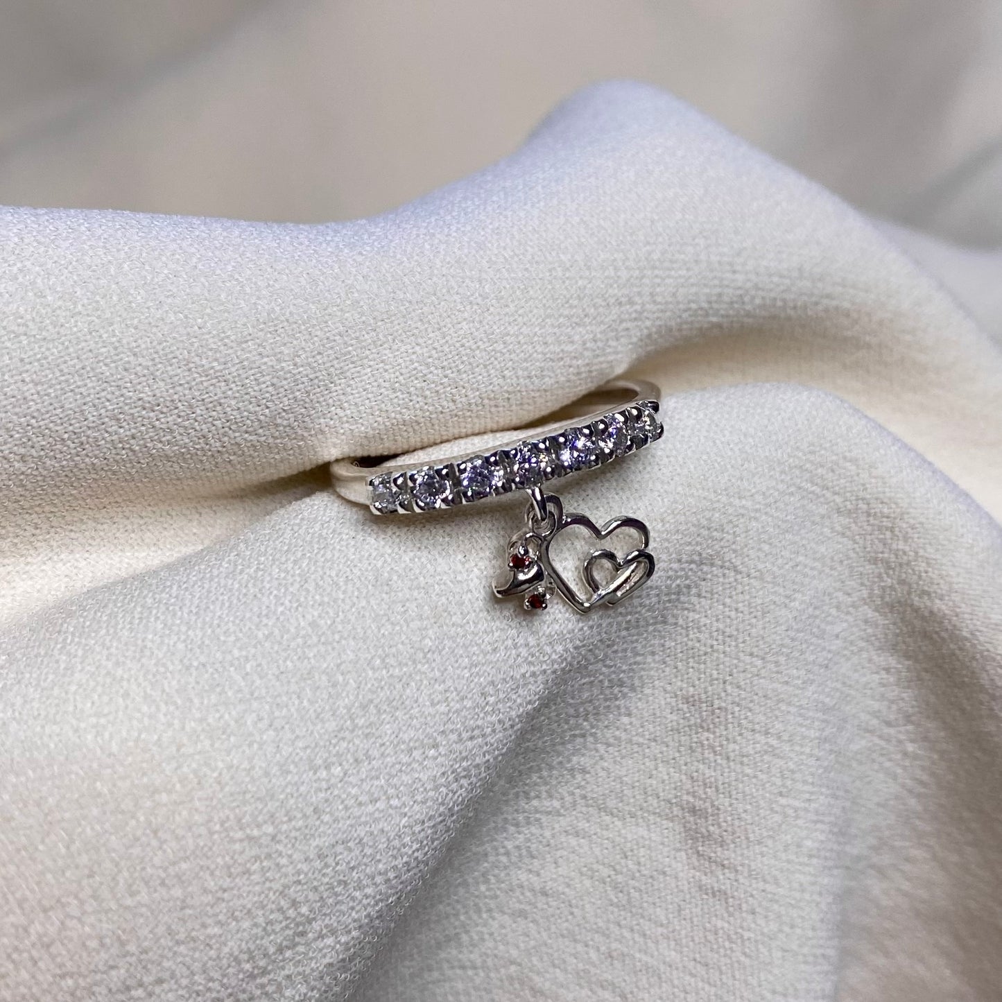 Anello utero e cuori uniti per Ostetricia