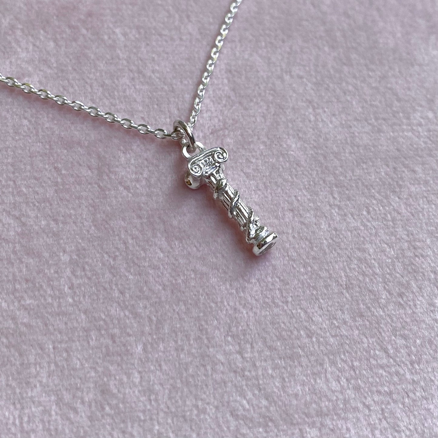 Collana Colonna e Ouroboros per Arte e Lettere