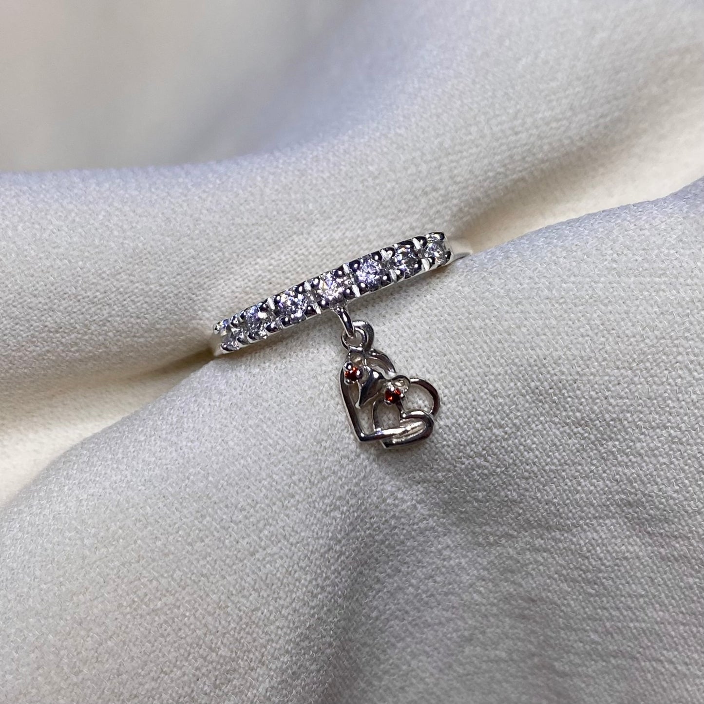 Anello utero e cuori uniti per Ostetricia