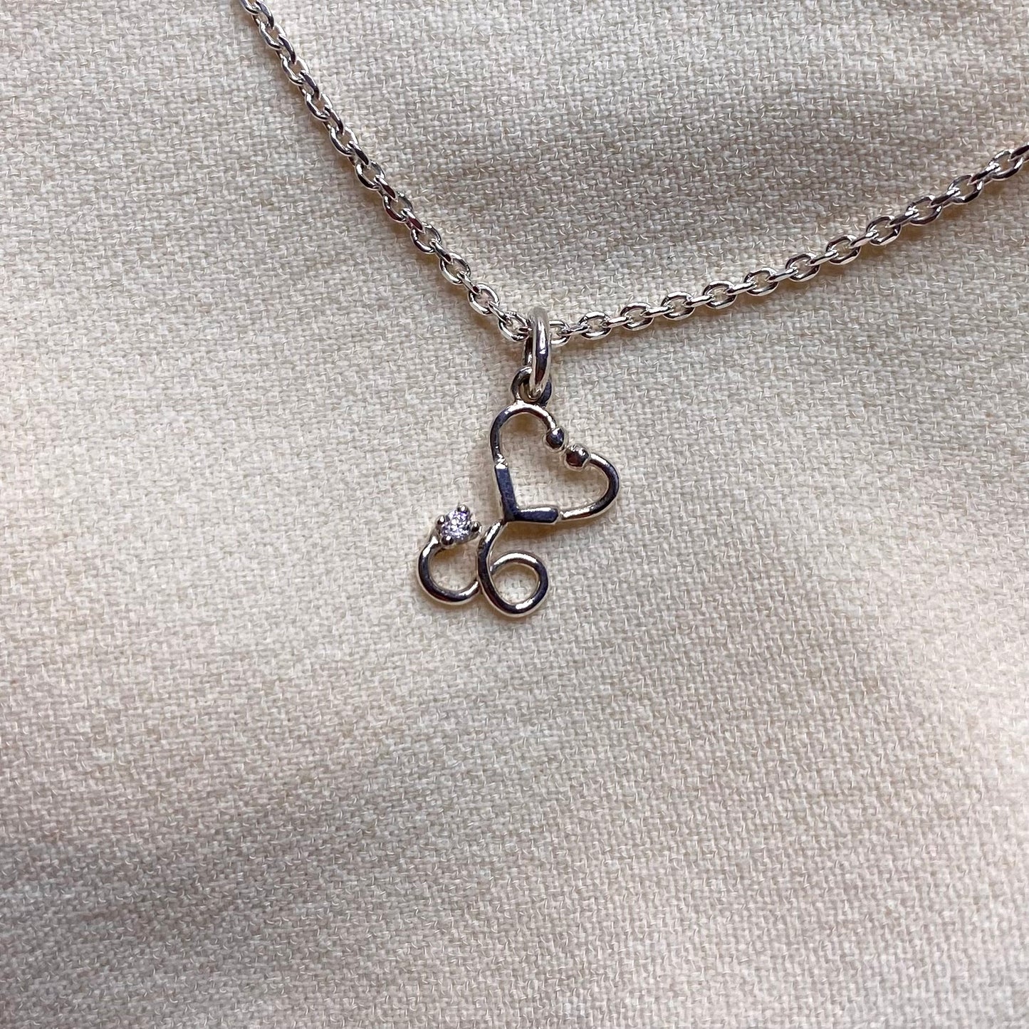 Ciondolo con fonendoscopio per Infermieristica