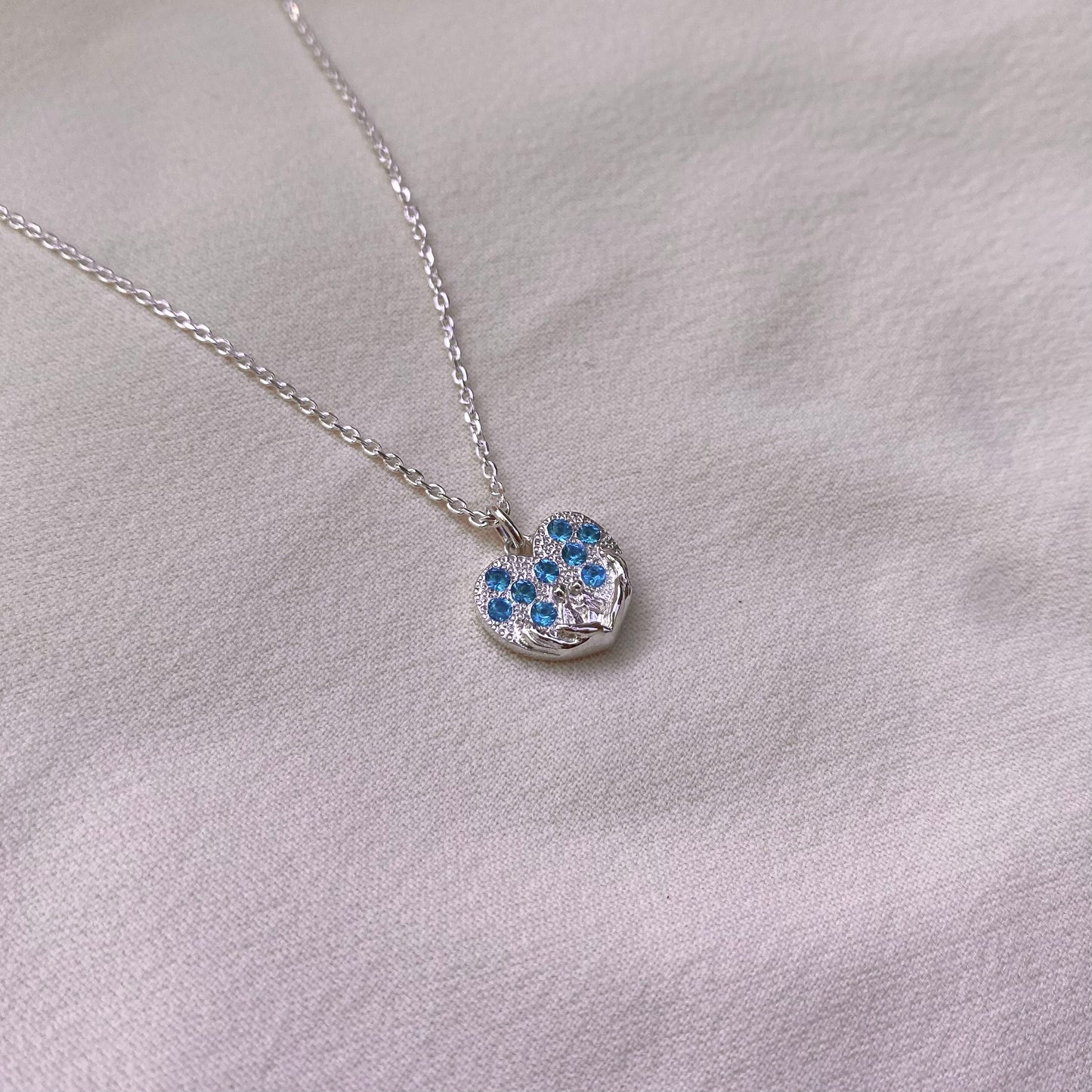 Collana Mani che aiutano per Servizi Sociali