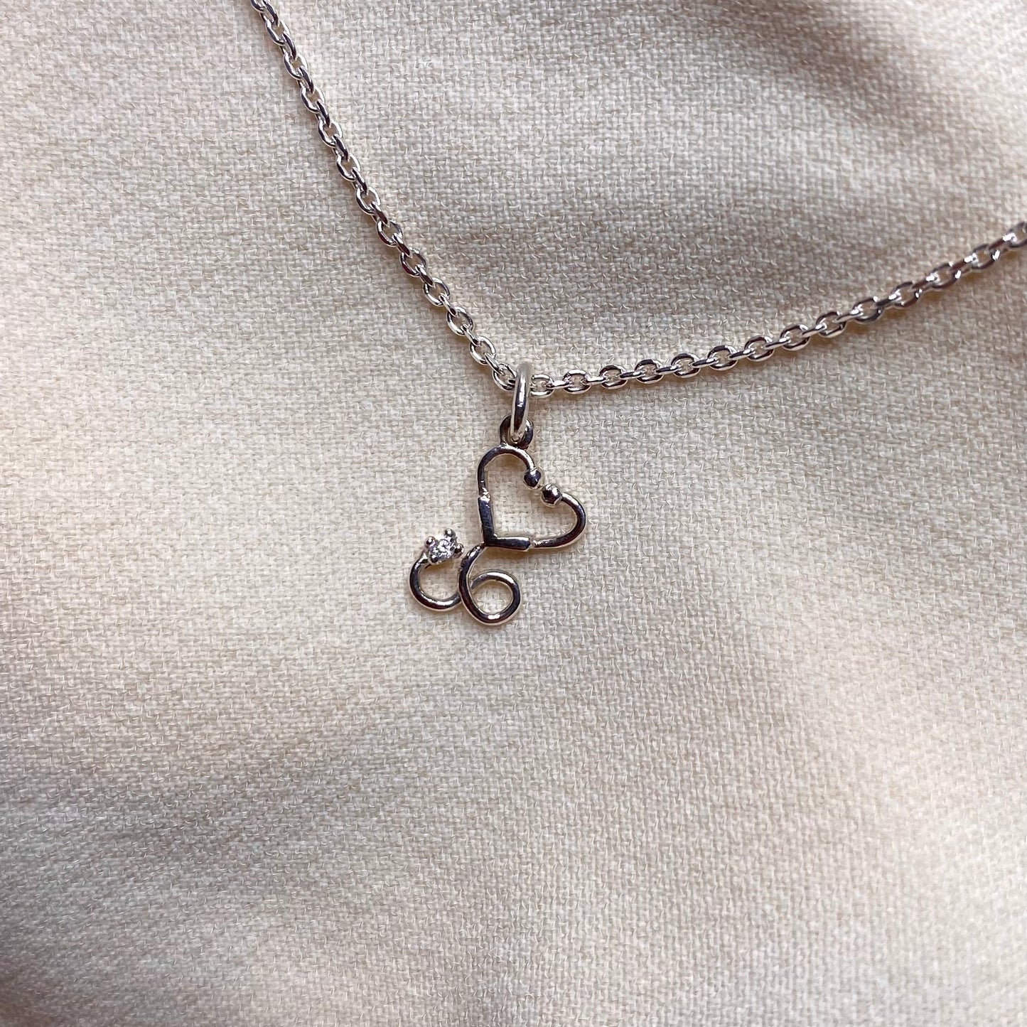 Ciondolo con fonendoscopio per Infermieristica