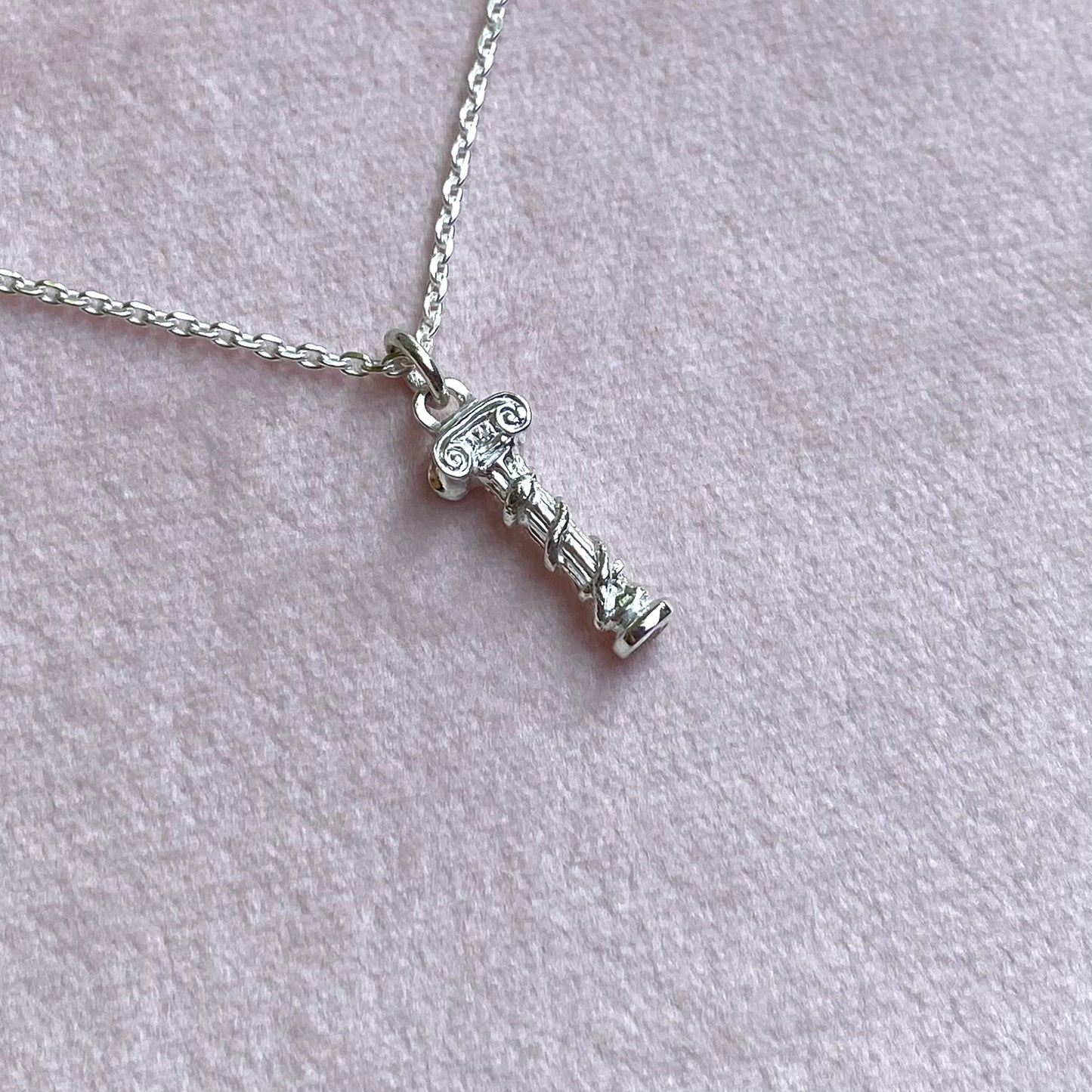Collana Colonna e Ouroboros per Arte e Lettere
