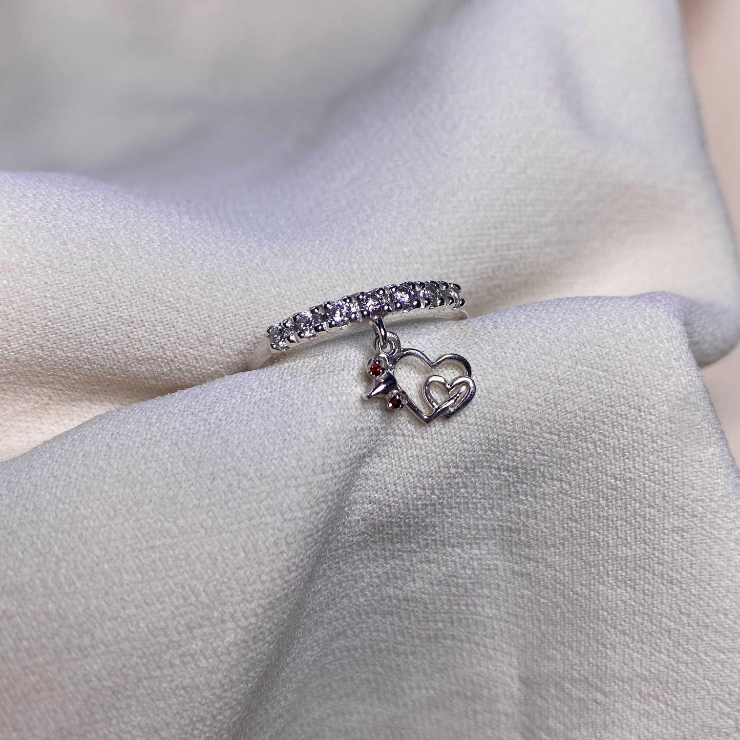 Anello utero e cuori uniti per Ostetricia