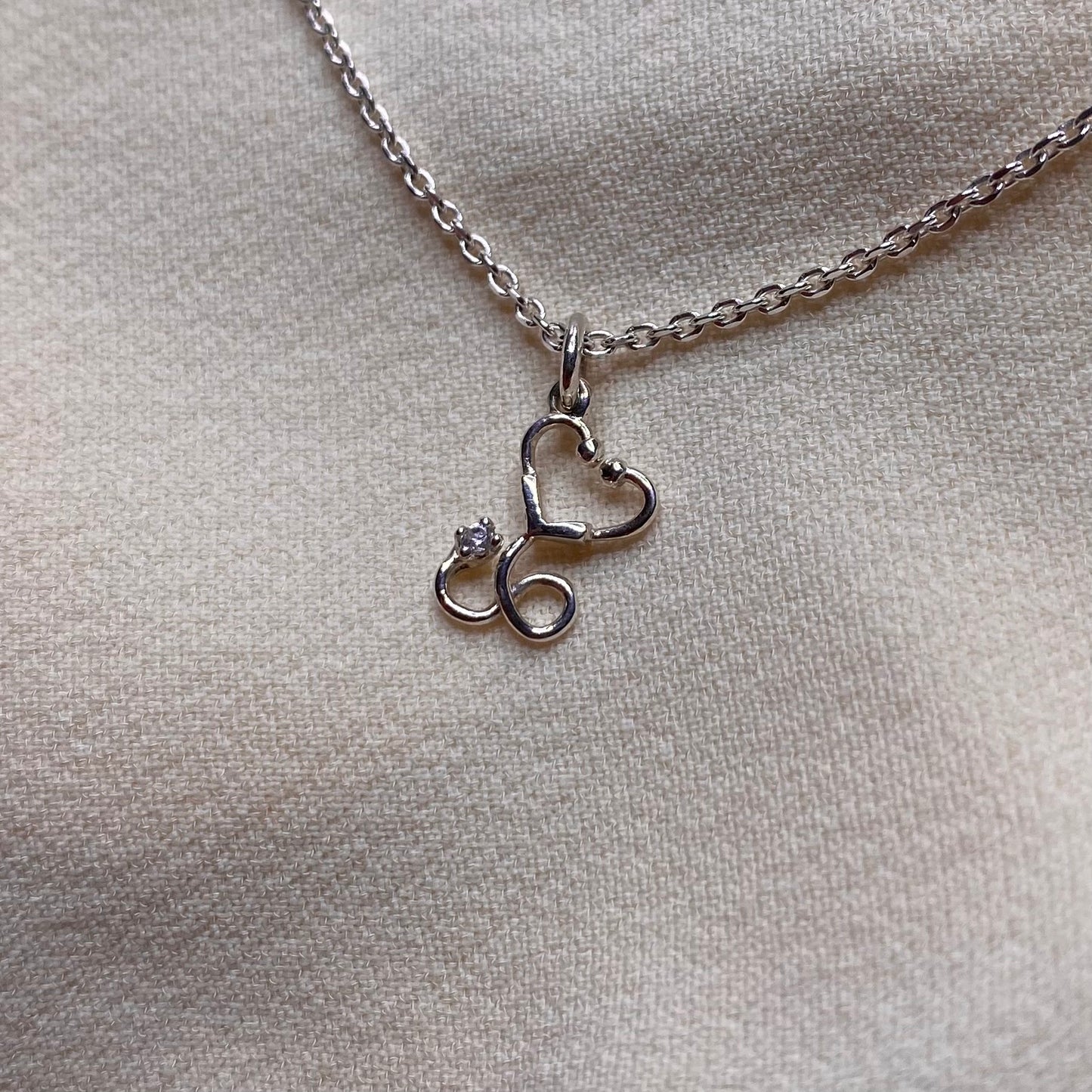 Ciondolo con fonendoscopio per Infermieristica